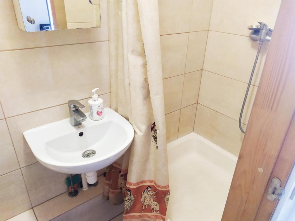 Akvareli Appartment 3 Persons 0178 Kharkov Ngoại thất bức ảnh